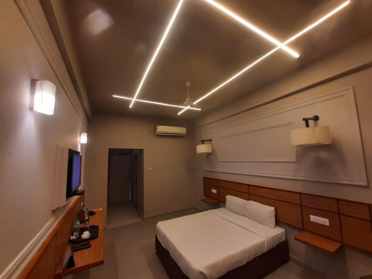 Max Hotels Allāhābād Junction Exteriér fotografie