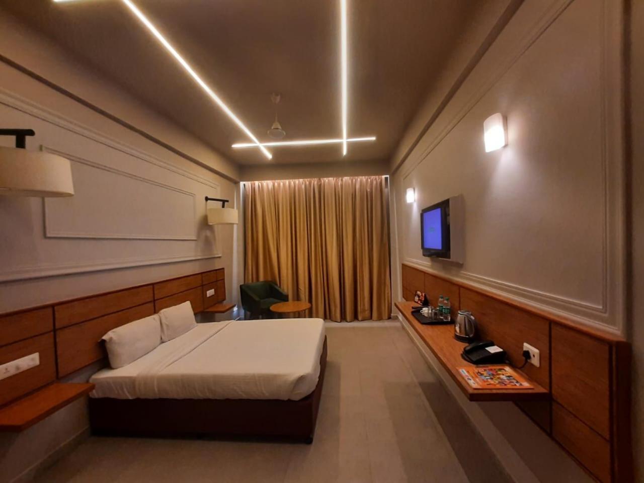 Max Hotels Allāhābād Junction Exteriér fotografie