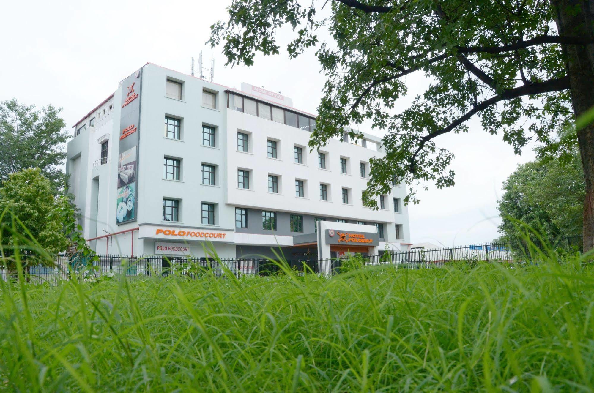 Max Hotels Allāhābād Junction Exteriér fotografie